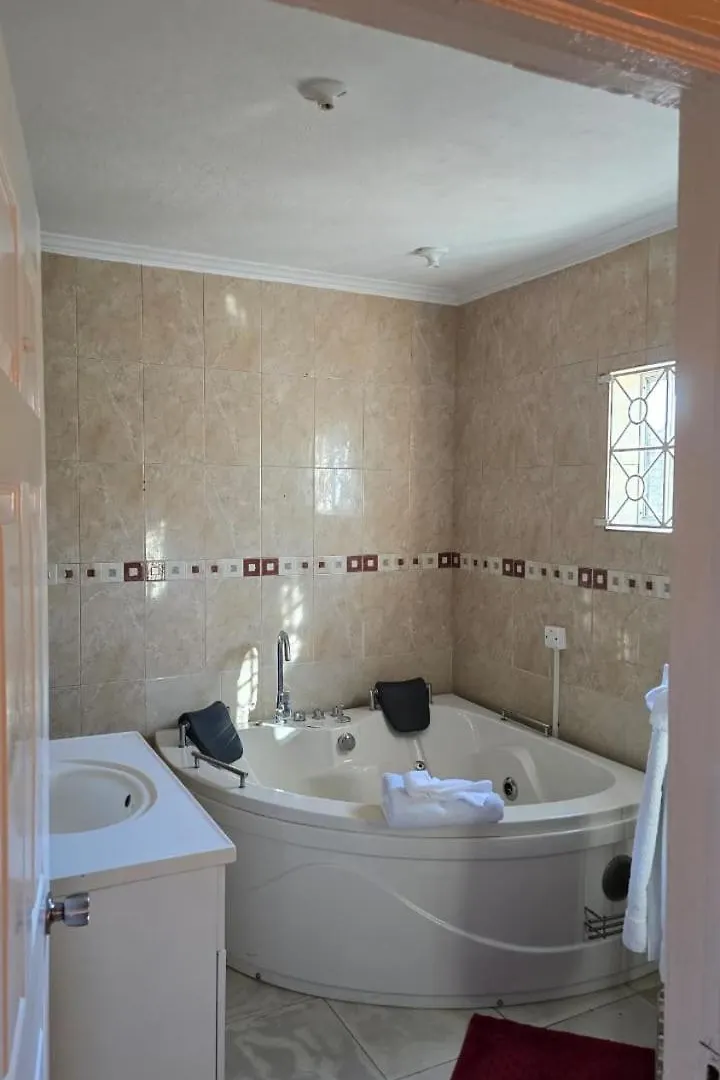 Wizzy Apartment White River Ocho Rios