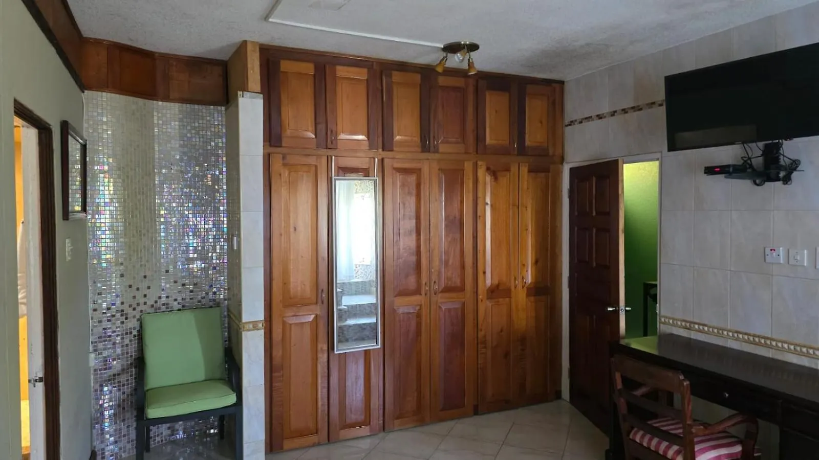 Wizzy Apartment White River Ocho Rios